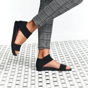 Aerosoles BENTE Black Elastic Flat Banded Mini Wedge Comfort Sandals Sz 7.5